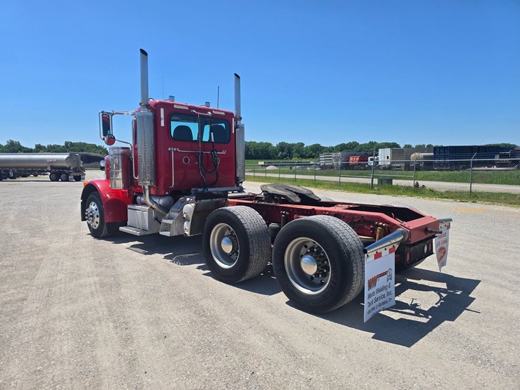 2007-peterbilt-379-image-13