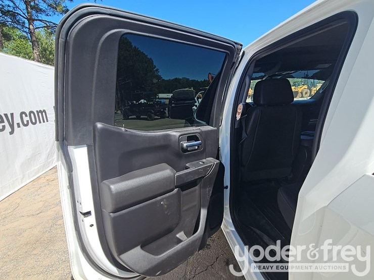 2022-chevrolet-silverado-1500-image-33