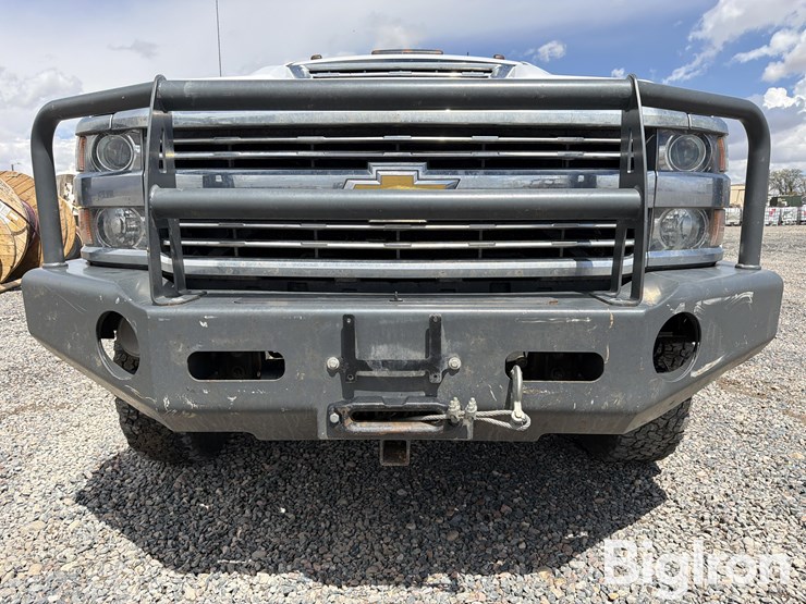 2018-chevrolet-k3500-image-17