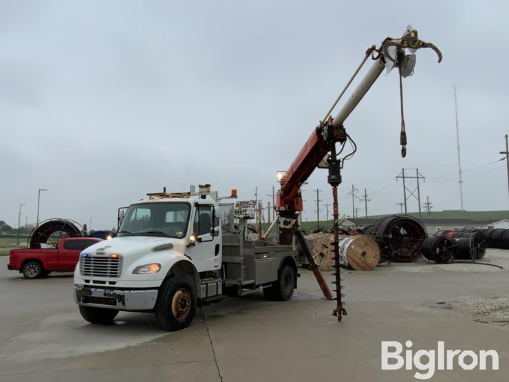 2012-freightliner-m2-106-image-9