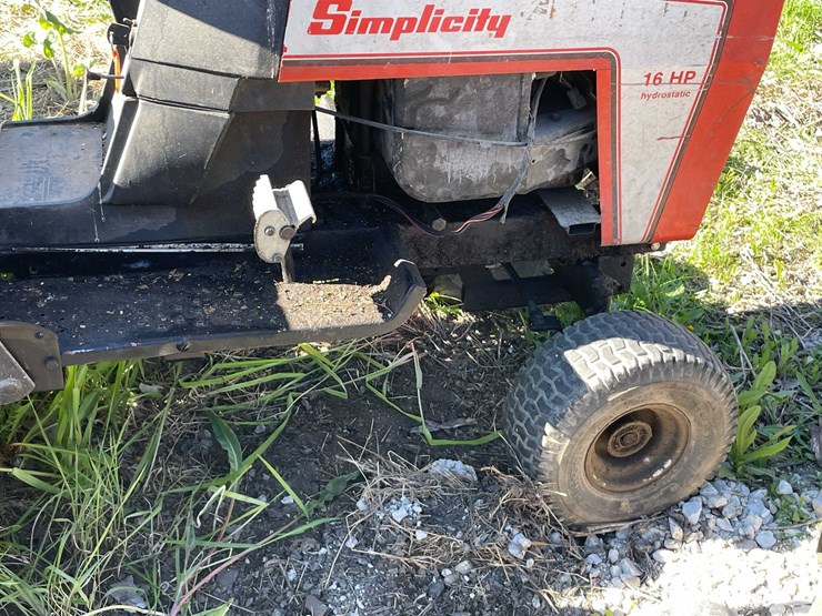 #6956-•-simplicity-riding-lawn-mower-image-31
