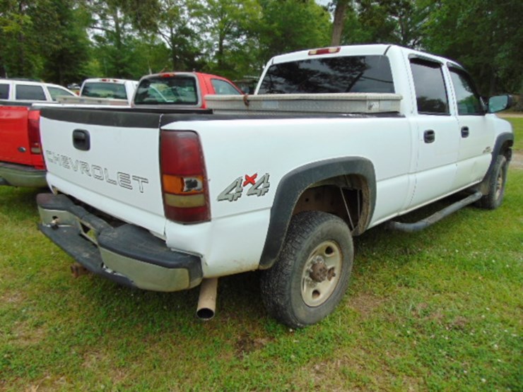 2001-chevrolet-2500-image-2