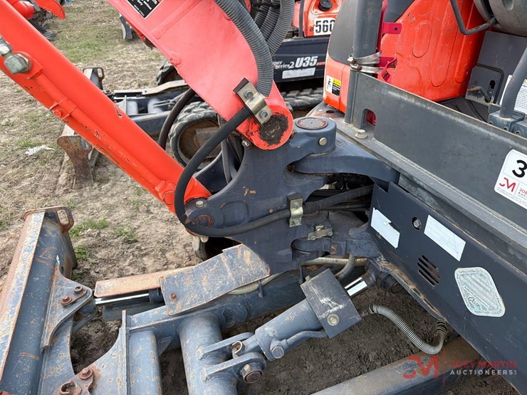 2009-kubota-u35-image-12