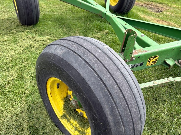 john-deere-1075-image-12