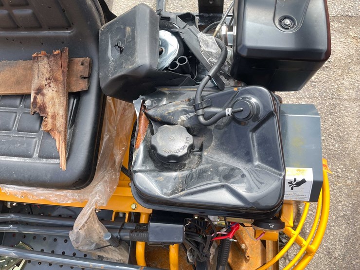 #9043-•-unused-ride-on-concrete-power-trowel-(o12)-image-16
