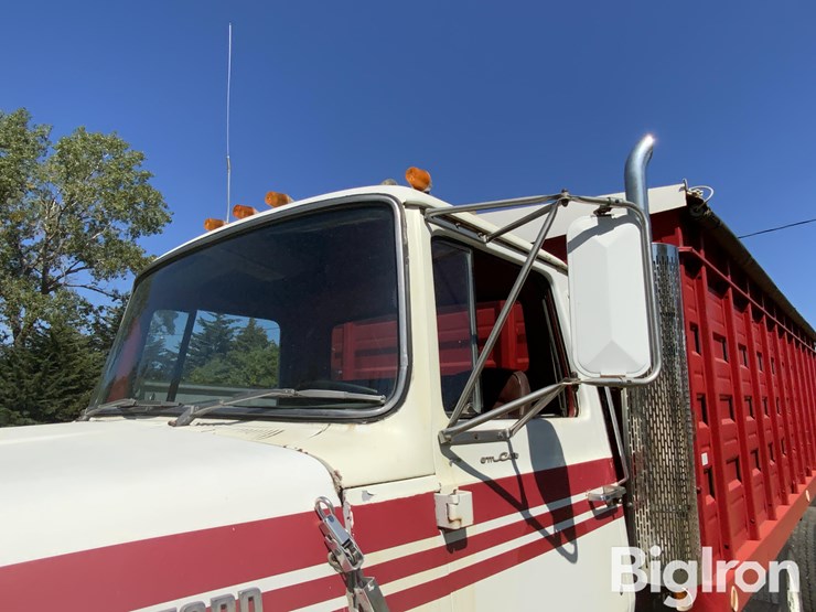1973-ford-lts9000-image-17