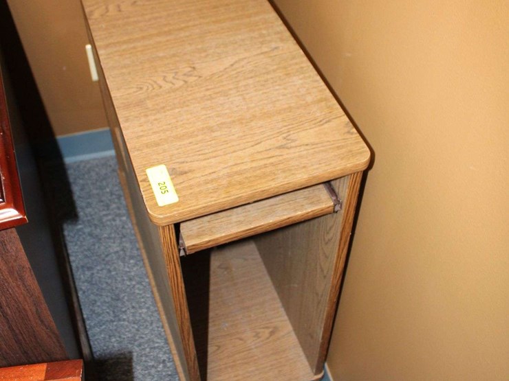 wooden-rolling-shelf-with-casters-and-pull-out-shelf-image-2