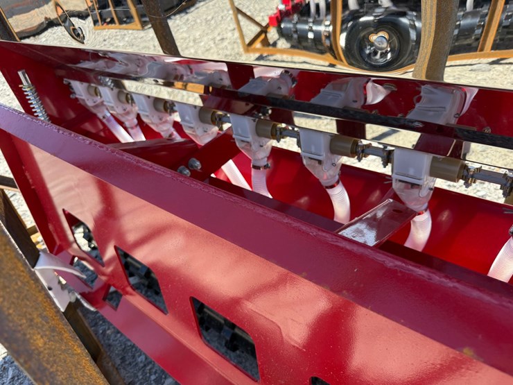 #45359-•-unused-agt-stsd10-skid-steer-seeder-stsd10260106300-image-6