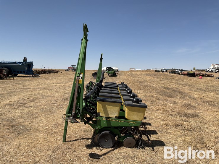 john-deere-7300-image-8