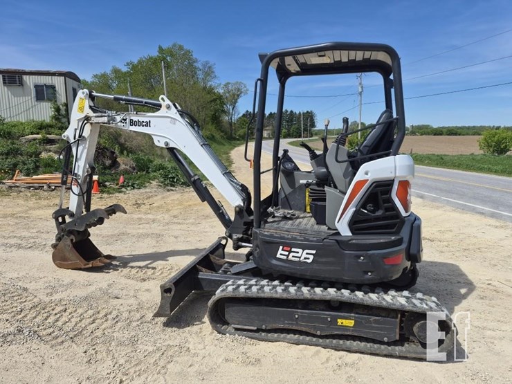 2020-bobcat-e26-image-8