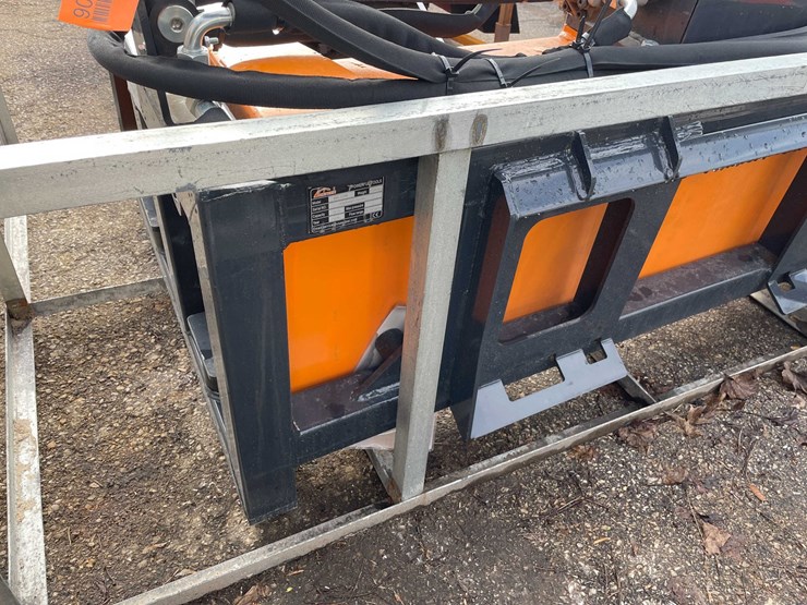 #9037-•-unused-arteer-skid-steer-72"-topsoil-screener-(o12)-image-8