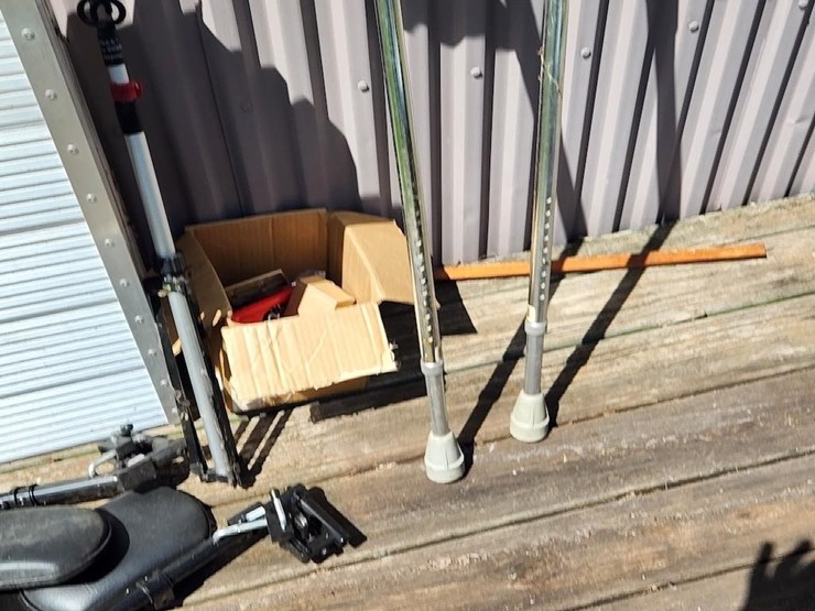 ramp,-crutches,-misc-image-3