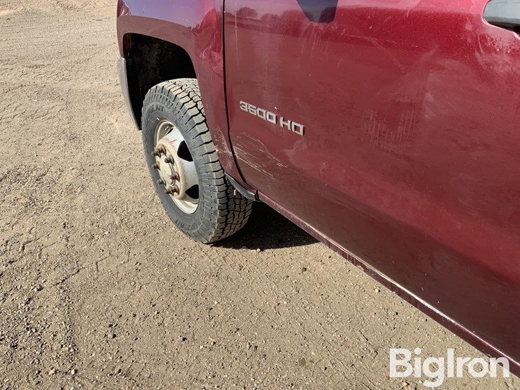 2017-chevrolet-silverado-2500-image-18
