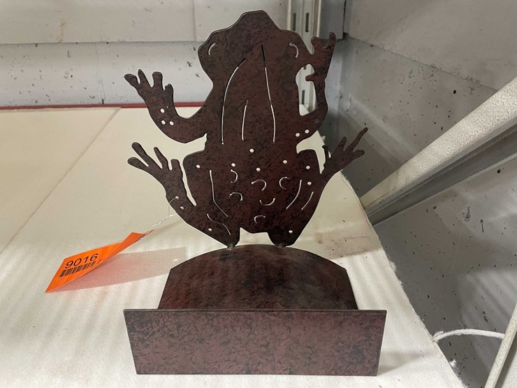 #9016-•-metal-frog-garden-hose-holder-(cw)-image-1