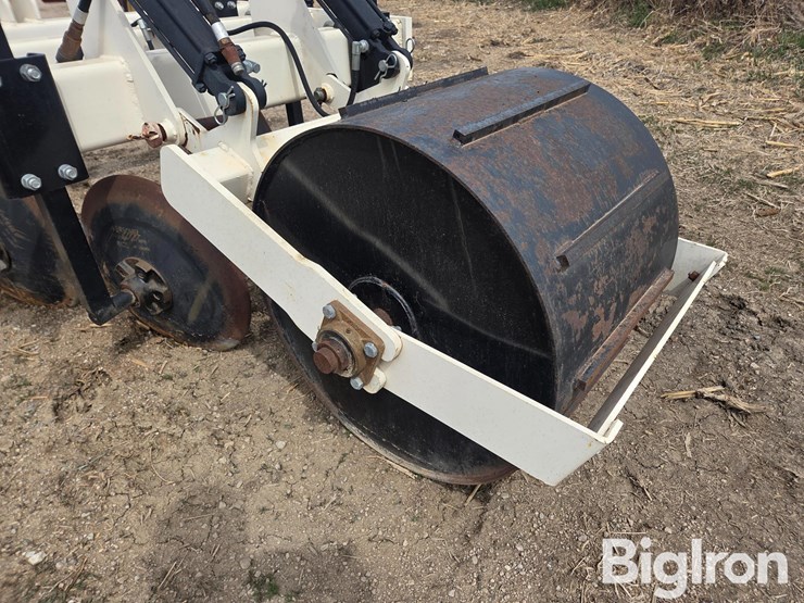 patriot-pivot-track-closer-image-18