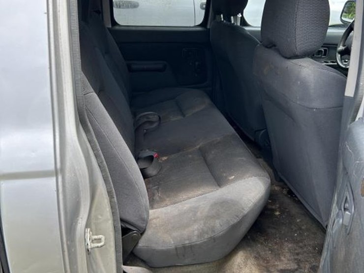 2004-nissan-frontier-image-15
