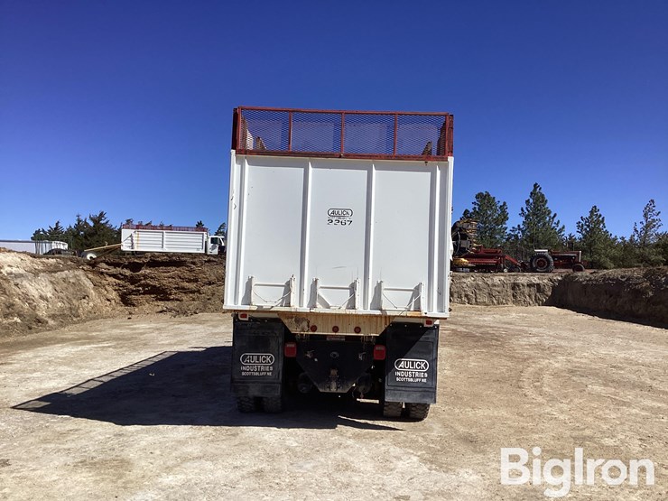 2006-sterling-l9500-image-6