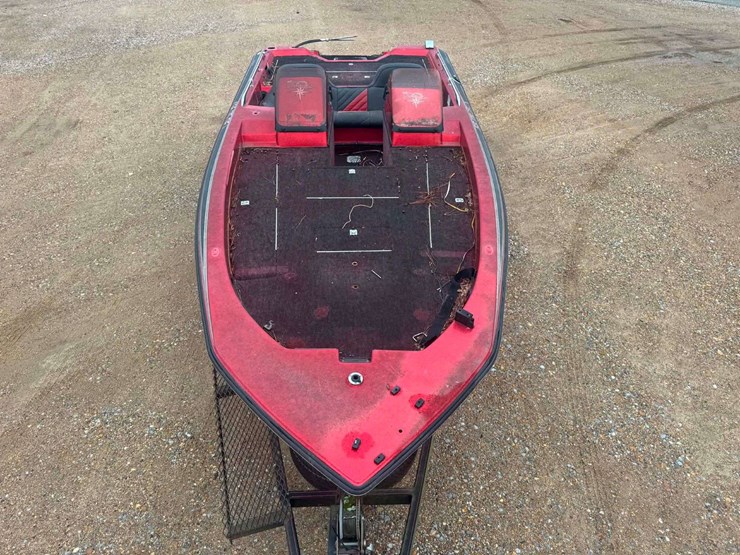 skeeter-sf175df-bass-boat-(no-motor)-image-10