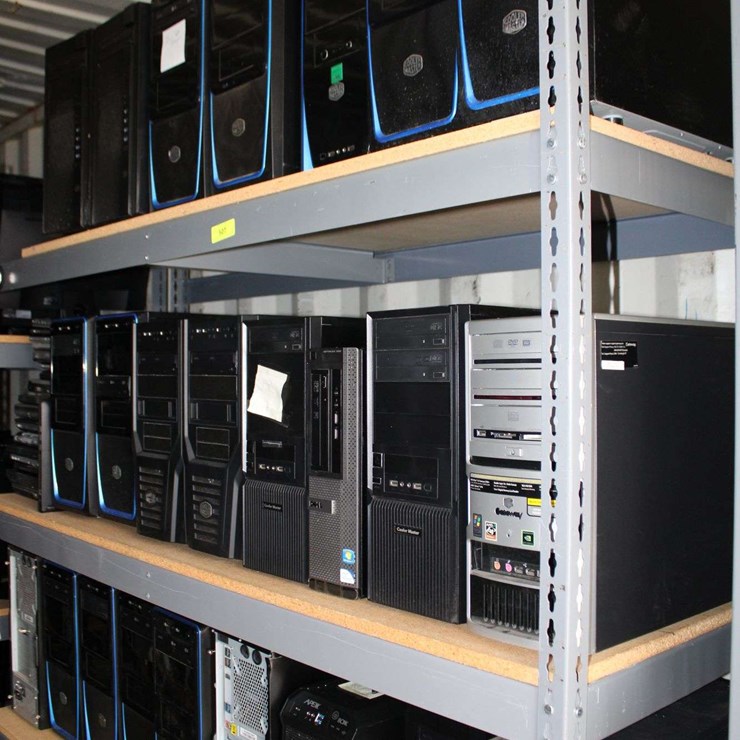 FOUR SHELVES OF DESKTOP COMPUTERS & LAPTOP COMPUTERS