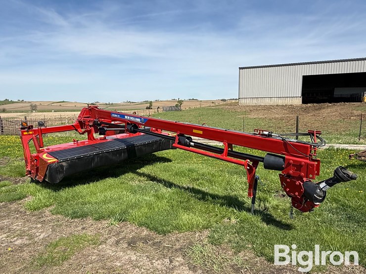 2021-new-holland-1000-image-3
