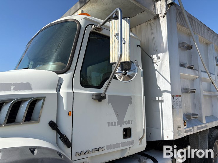 2011-mack-gu800-tri/a-dump-truck-image-14
