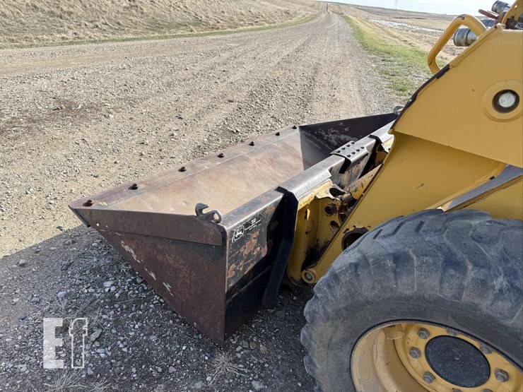 deere-250-image-10