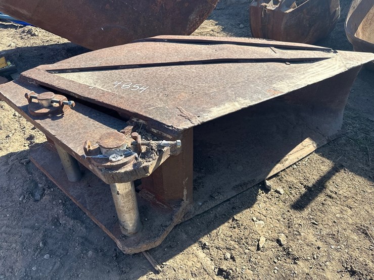 #4854-•-approx-26"-sand-excavator-bucket-image-2