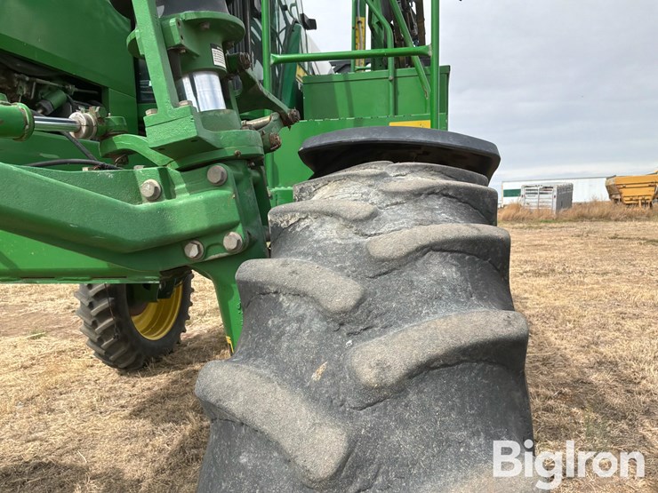 john-deere-4710-image-11