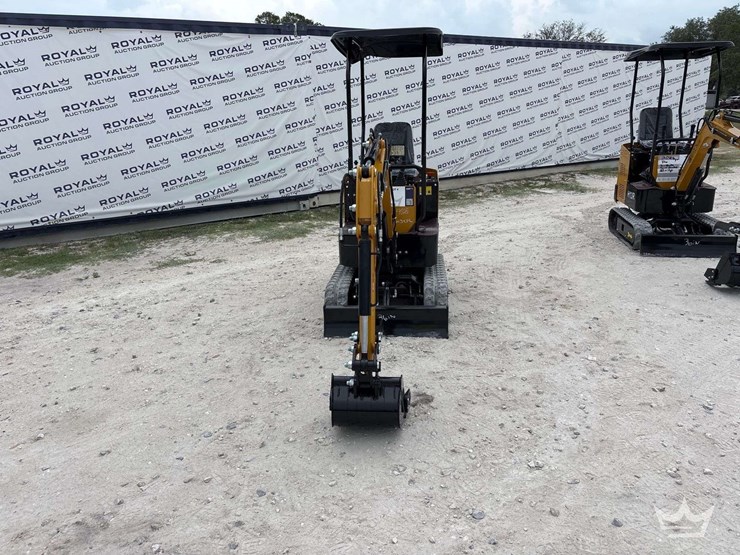 2026-cfg-industrial-h13r-mini-excavator-image-20