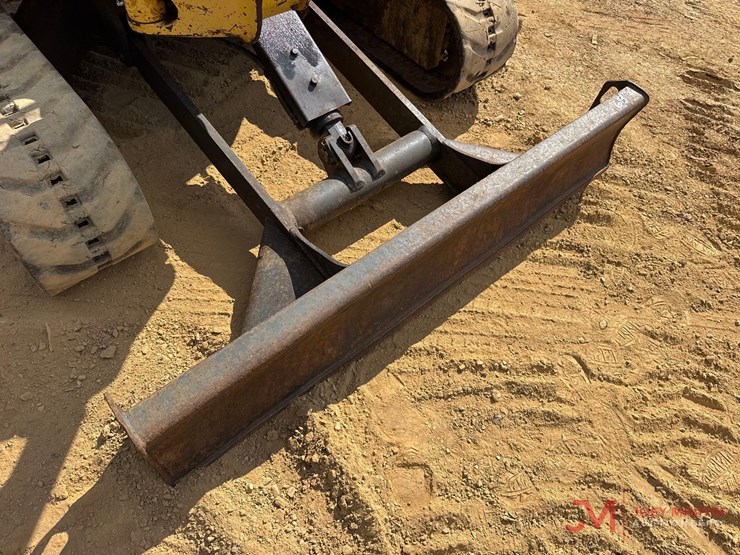2015-komatsu-pc35mr-3-image-9