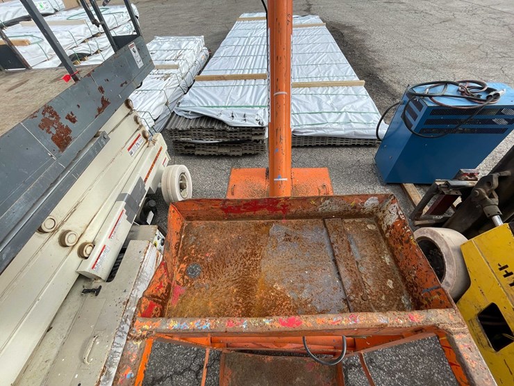 #9000-•-forklift-aerial-lift-bucket-(o7)-image-12