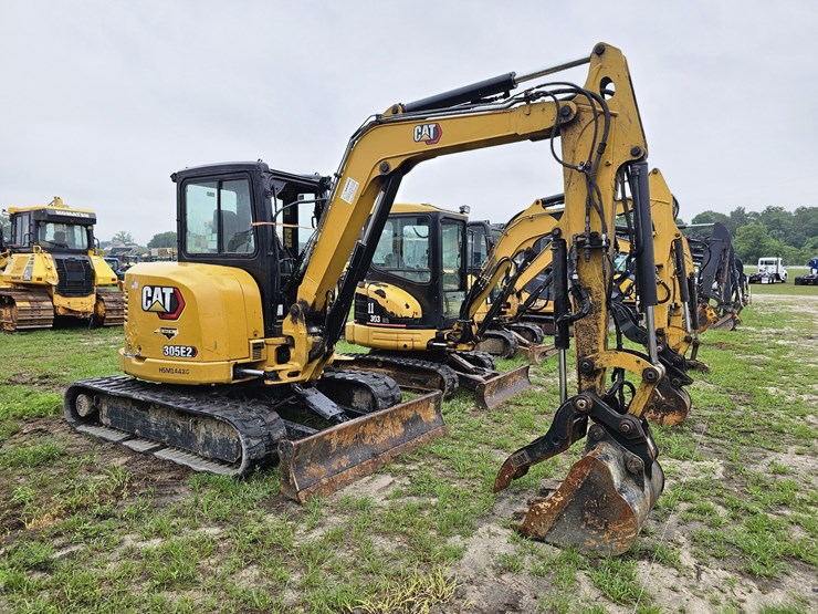 caterpillar-305e2-image-2
