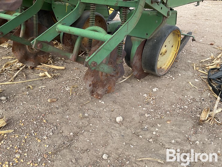 john-deere-7100-image-10