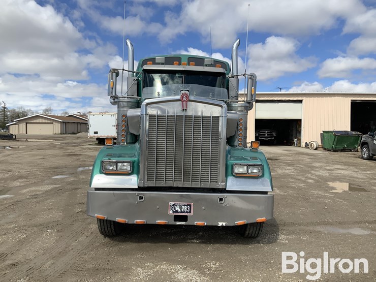2005-kenworth-w900l-image-2