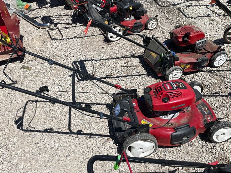 #6988-•-toro-lawn-mower-image-1