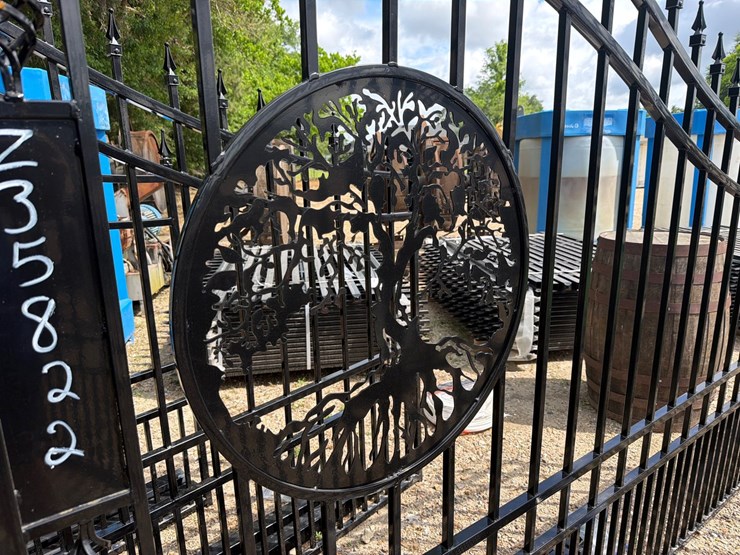 #5126-•-set-of-gates-with-tree-design-image-2