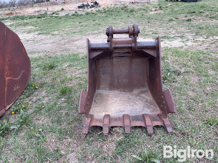 wb-excavator-bucket-image-2