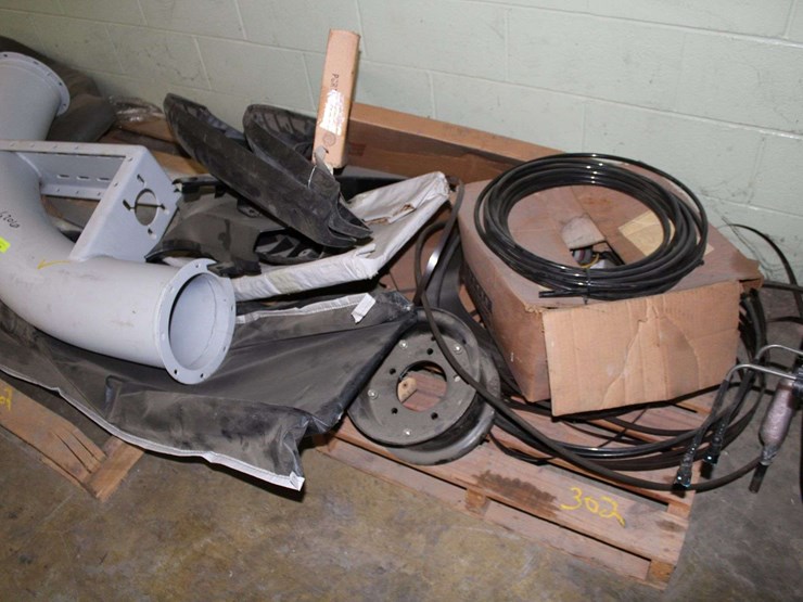 pallets-of-various-items-image-5