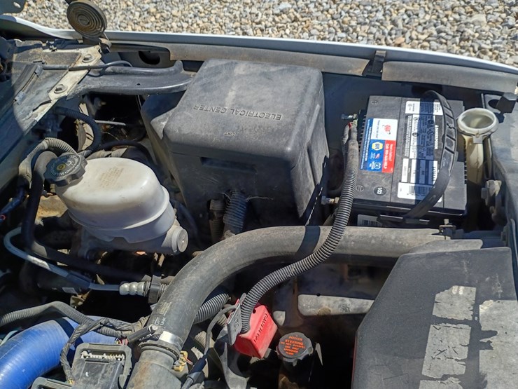 #24570-•-2001-chevrolet-silverado-pickup-truck-image-21