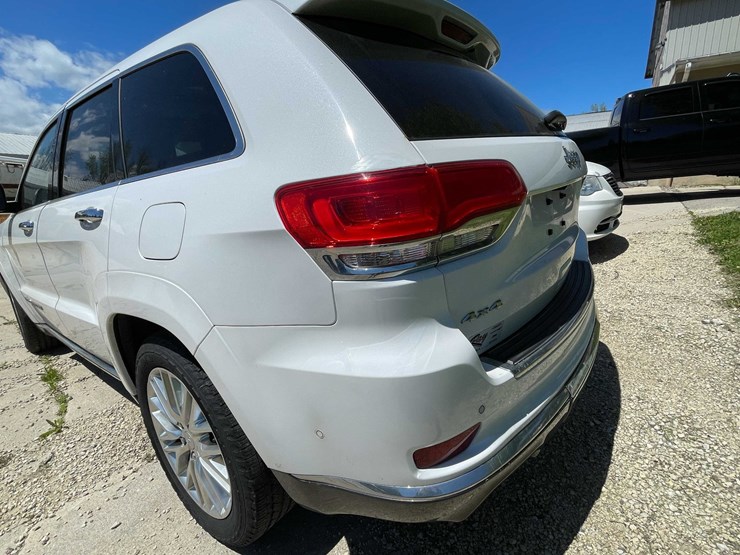 2018-jeep-grand-cherokee-image-27