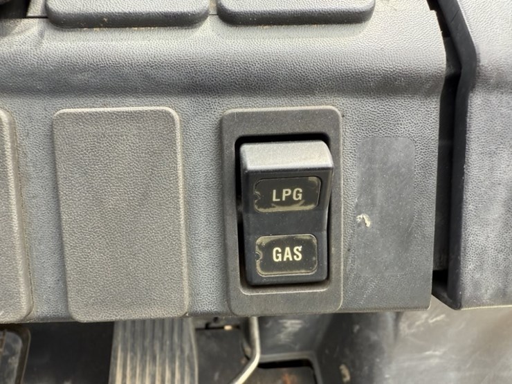2015-mitsubishi-fg25n-image-22
