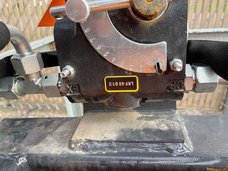 #9037-•-unused-arteer-skid-steer-72"-topsoil-screener-(o12)-image-19