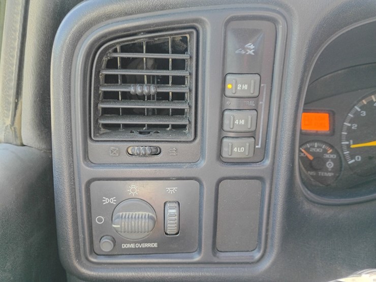 #24570-•-2001-chevrolet-silverado-pickup-truck-image-60
