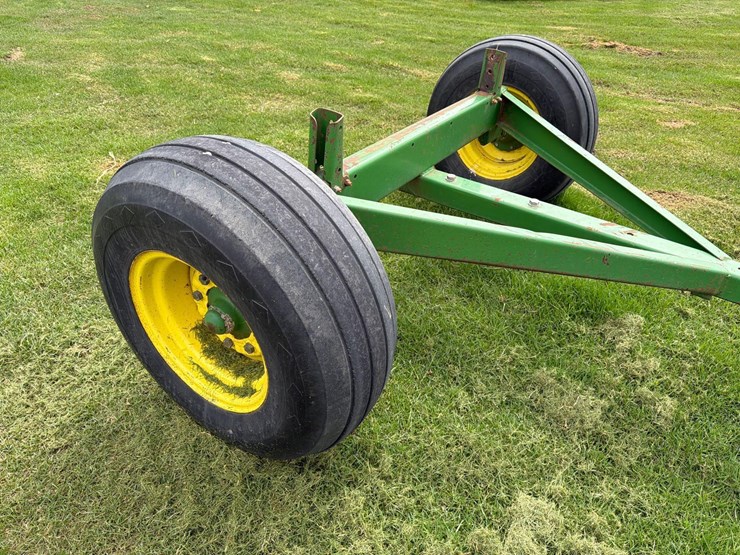 john-deere-1075-image-13