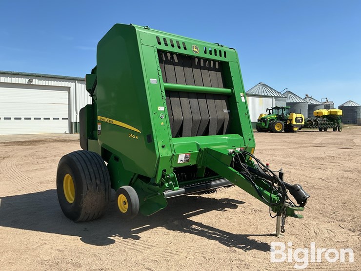 2021-john-deere-560r-image-3