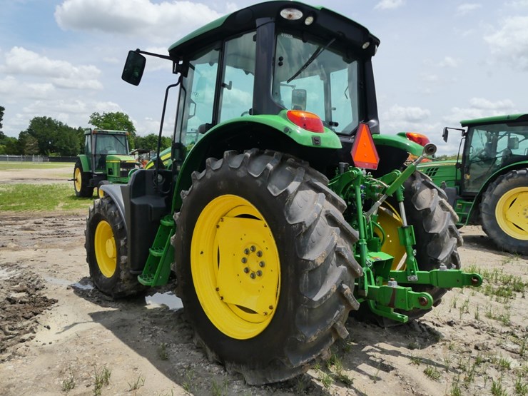 2024-john-deere-6120m-image-3