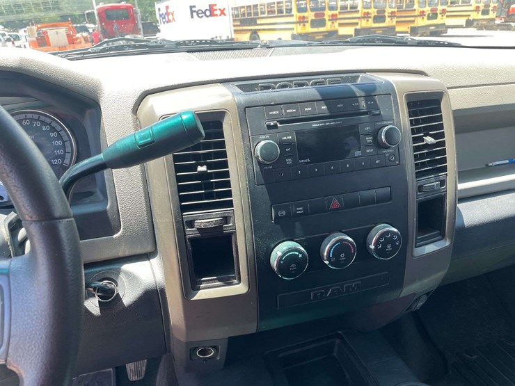2012-dodge-ram-3500-image-13