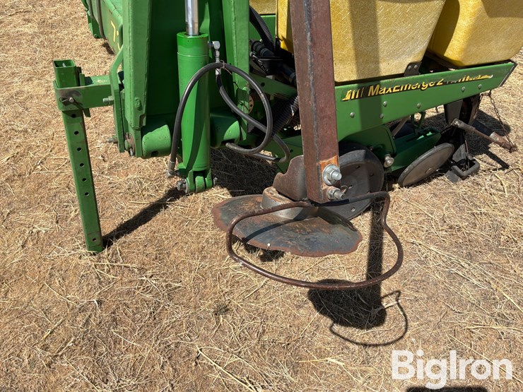 john-deere-7300-image-9