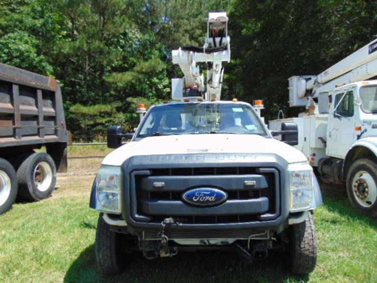 2015-ford-f550-image-11