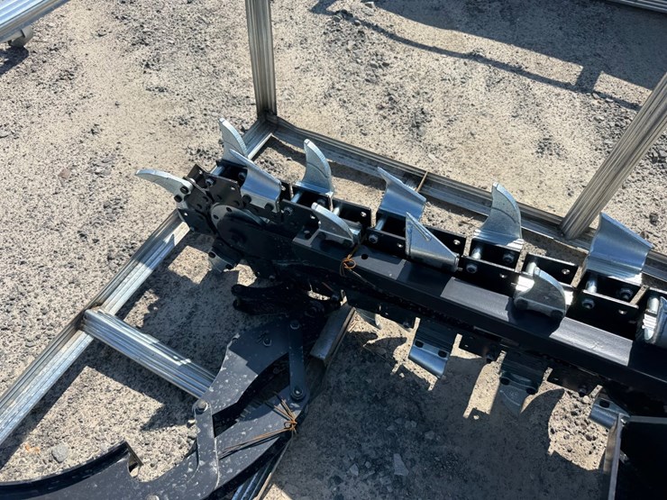 #2042-•-unused-jct-skid-steer-bale-spear-inv#-45746-image-6